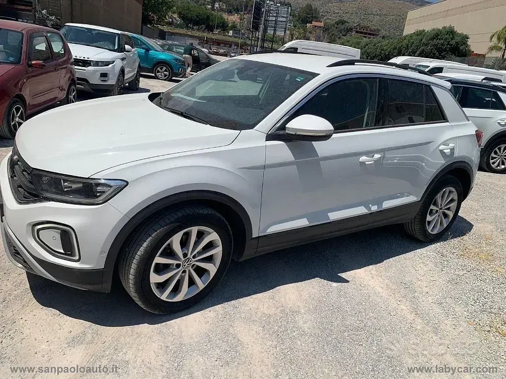 Usata VW T-Roc Life 116 CV (85 kW) 2025 Bianco SUV