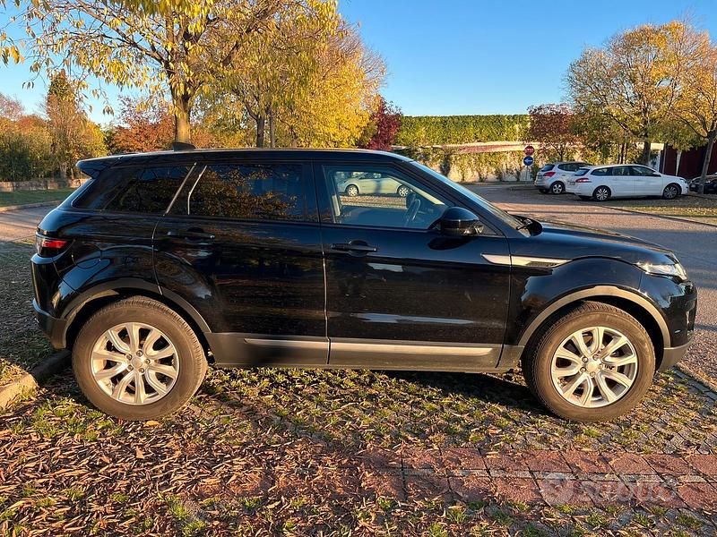 Usata Land Rover Range Rover evoque Pure 150 CV (110 kW) 2018 Nero SUV
