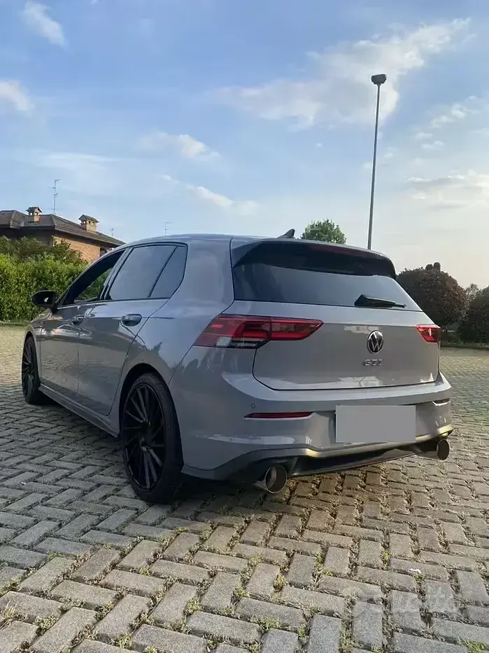 Usata VW Golf VIII GTI 245 CV (180 kW) 2020 Grigio Berlina