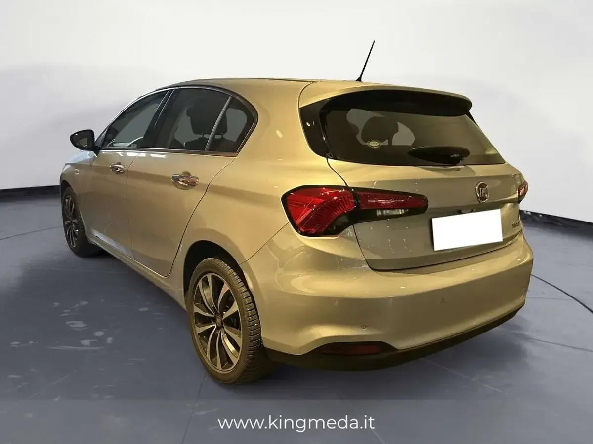 Usata Fiat Tipo Business 120 CV (88 kW) 2016 Grigio Station wagon