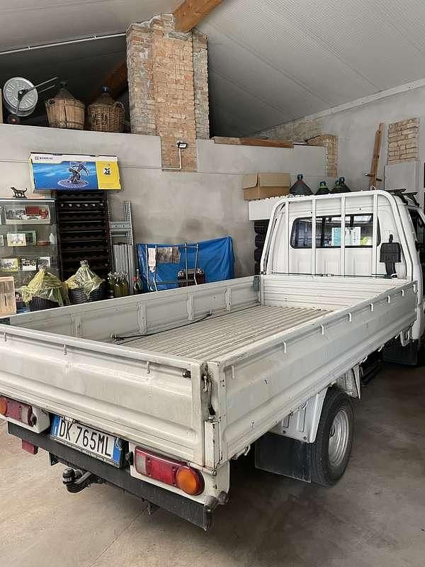 Usata Hyundai H 100 680 CV (500 kW) 1997