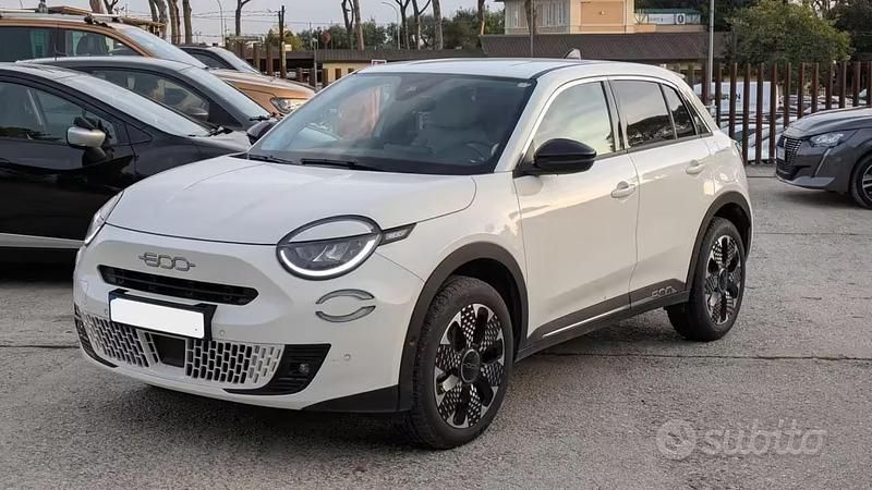 Usata Fiat 600 La Prima 101 CV (74 kW) 2024 Bianco SUV