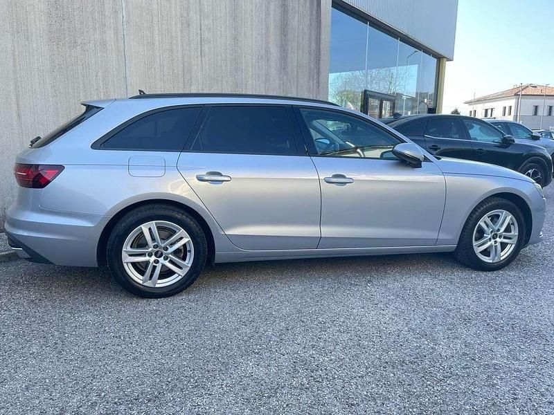 Usata Audi A4 Business 150 CV (110 kW) 2021 Argento Station wagon