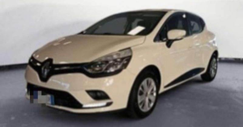 Usata Renault Clio IV 73 CV (53 kW) 2015 Berlina