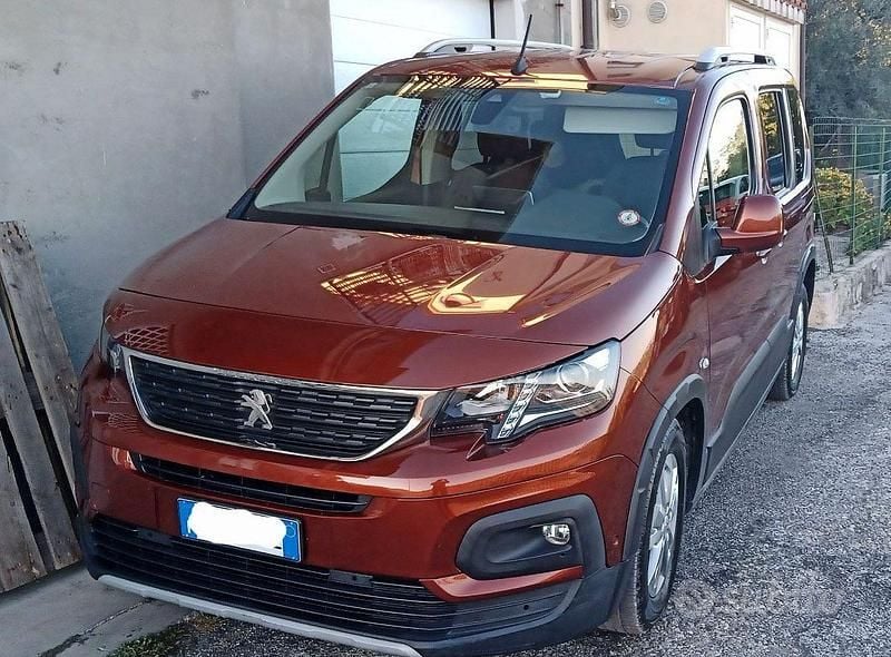 Usata Peugeot Rifter GT-line 131 CV (96 kW) 2019 Marrone Monovolume