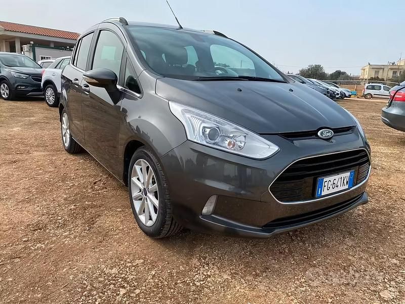 Usata Ford B-MAX Titanium 95 CV (69 kW) 2017 Grigio Monovolume