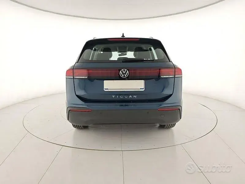 Usata VW Tiguan Life 150 CV (110 kW) 2025 Blu SUV