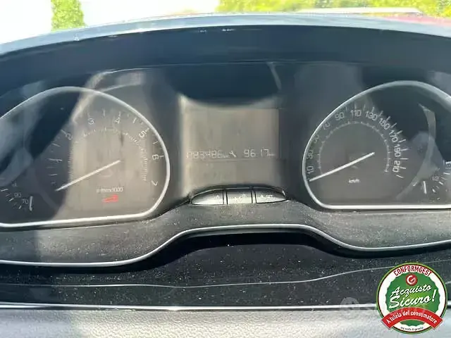 Usata Peugeot 208 Active 68 CV (50 kW) 2018 Nero Utilitaria