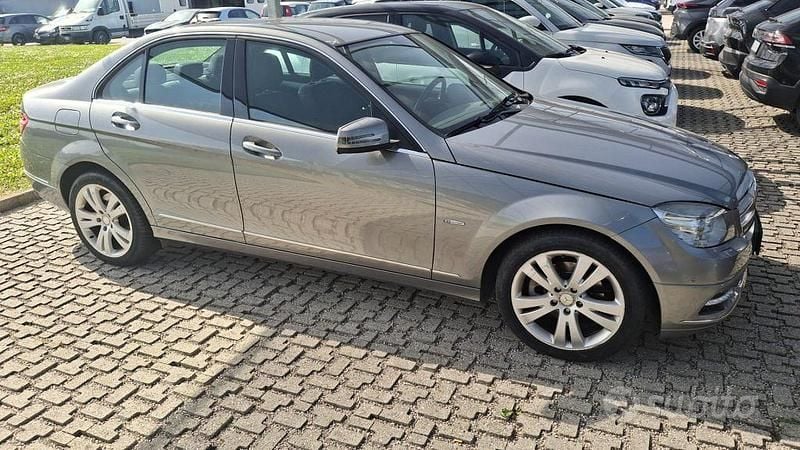 Usata Mercedes C200 Avantgarde 184 CV (135 kW) 2010 Grigio Berlina