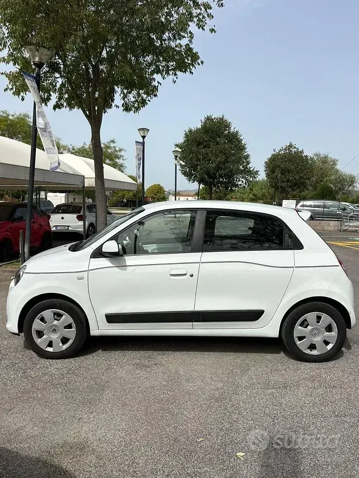 Usata Renault Twingo Intens 69 CV (50 kW) 2017 Other Utilitaria