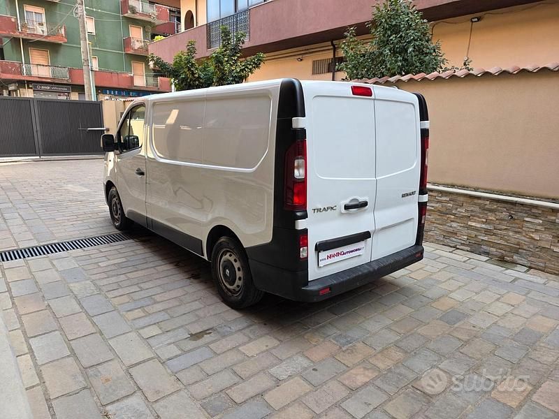 Usata Renault Trafic 121 CV (88 kW) 2018 Bianco Monovolume