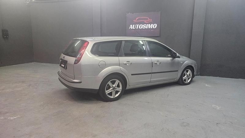 Usata Ford C-MAX Ghia 115 CV (84 kW) 2006 Argento Monovolume
