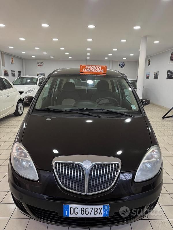 Usata Lancia Musa 77 CV (56 kW) 2007 Nero Monovolume