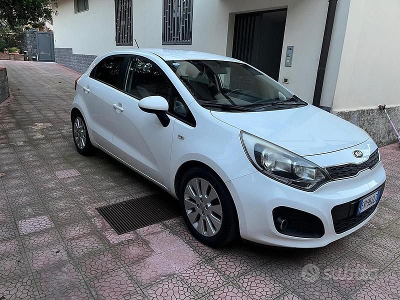 Usata Kia Rio 85 CV (62 kW) 2013 Berlina