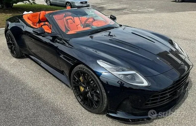 Usata Aston Martin DB12 2026 Cabrio