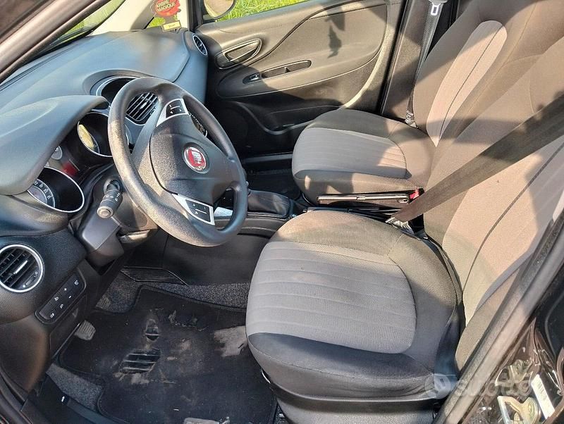 Usata Fiat Punto 77 CV (56 kW) 2018 Nero Utilitaria