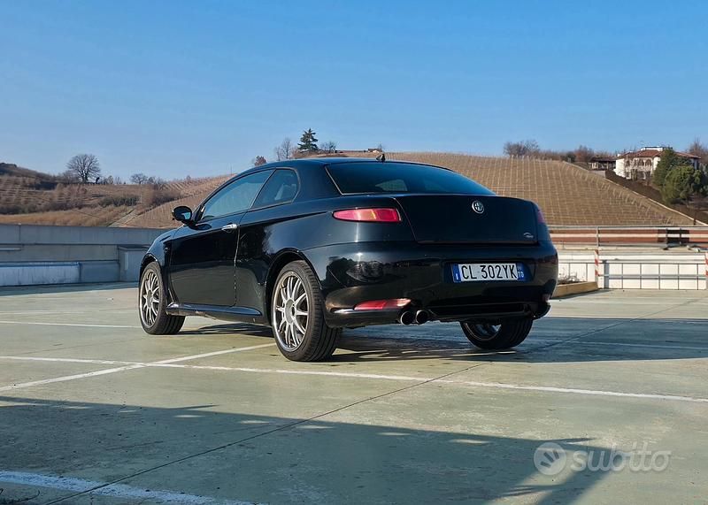 Usata Alfa Romeo GT 150 CV (110 kW) 2004 Nero Coupé