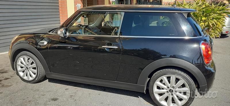 Usata Mini One D 88 CV (64 kW) 2014 Nero Utilitaria