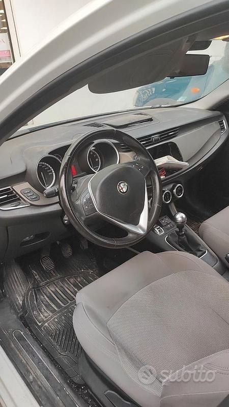 Usata Alfa Romeo Giulietta 170 CV (125 kW) 2015 Bianco Utilitaria