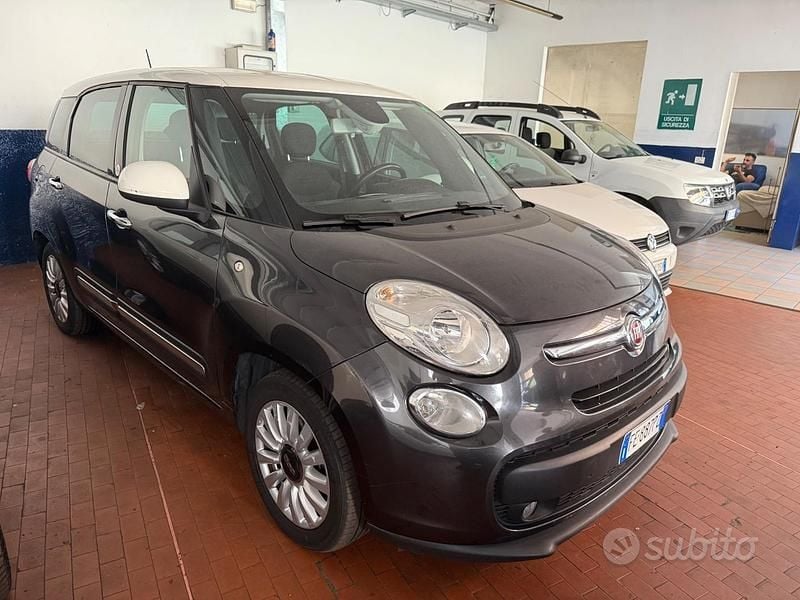 Usado Fiat 500L Living 120 CV (88 kW) 2016 Gris Monovolumen