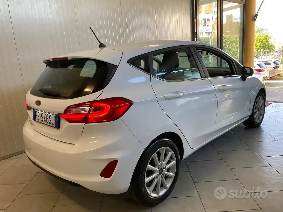 Usata Ford Fiesta Titanium 85 CV (62 kW) 2019 Bianco Utilitaria