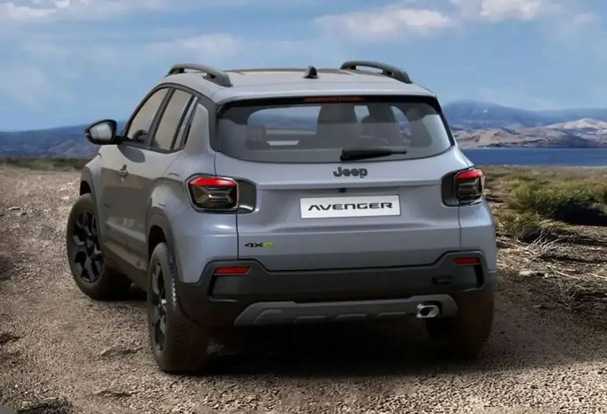 Nuova Jeep Avenger 136 CV (100 kW) 2025 Storm SUV