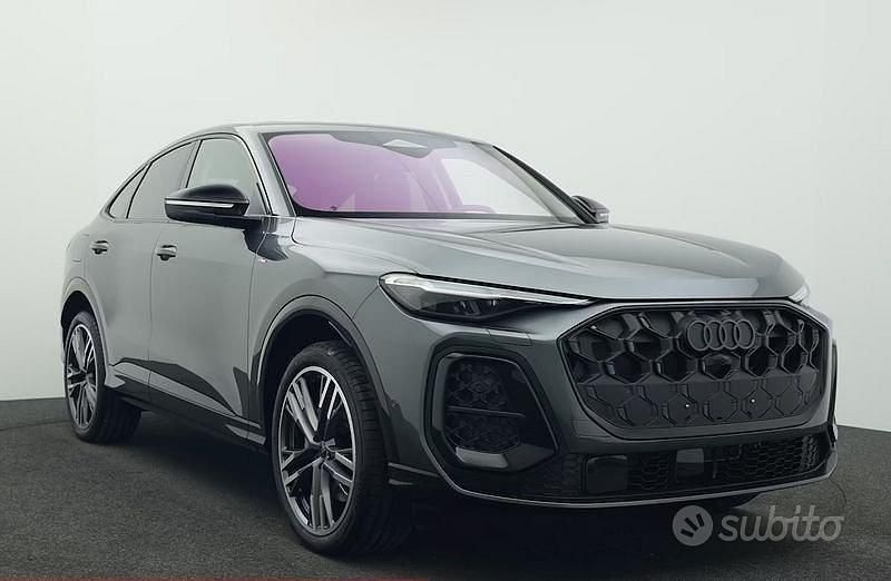 Usata Audi Q5 Sportback Comfort 204 CV (150 kW) 2025 Grigio SUV