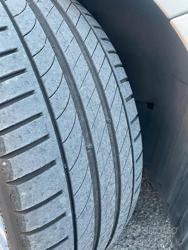 Usata Mercedes A160 Premium 90 CV (66 kW) 2014 Bianco Utilitaria