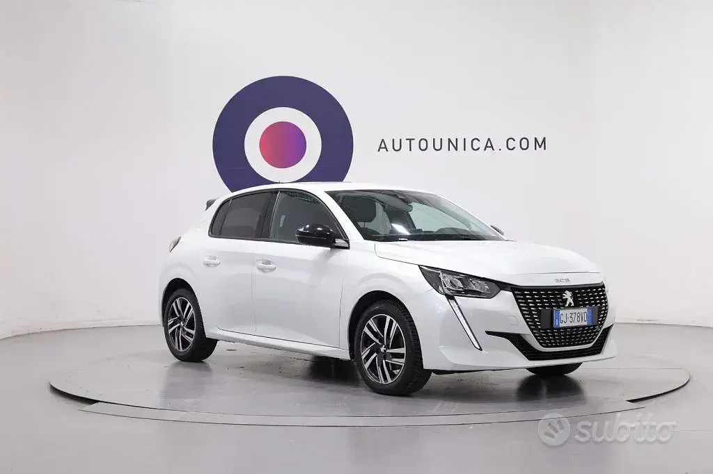 Usata Peugeot 208 Allure 101 CV (74 kW) 2022 Bianco Utilitaria