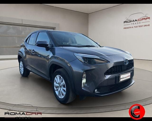 Usata Toyota Yaris Cross Active 116 CV (85 kW) 2023 Grigio SUV