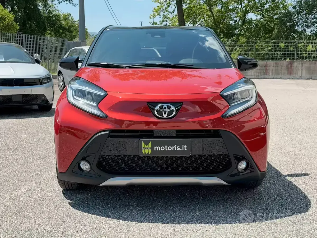 Usata Toyota Aygo X Active 72 CV (52 kW) 2023 Arancione SUV