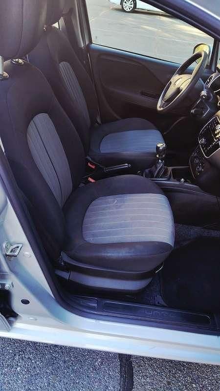 Usata Fiat Punto Easy 77 CV (56 kW) 2015 Utilitaria