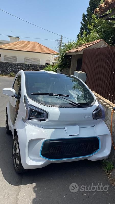 Usata XEV Yoyo 125 kW (170 CV) 2022 Bianco Utilitaria