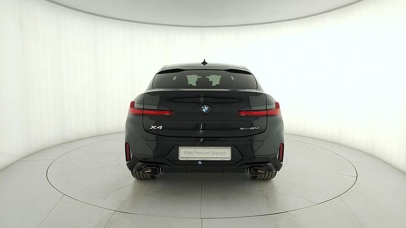 Usado BMW X4 M Sport 190 HP (139 kW) 2025 Preto SUV