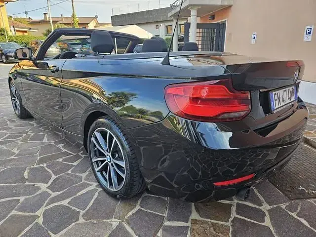 Usata BMW 218 Sport Line 150 CV (110 kW) 2018 Nero Cabrio