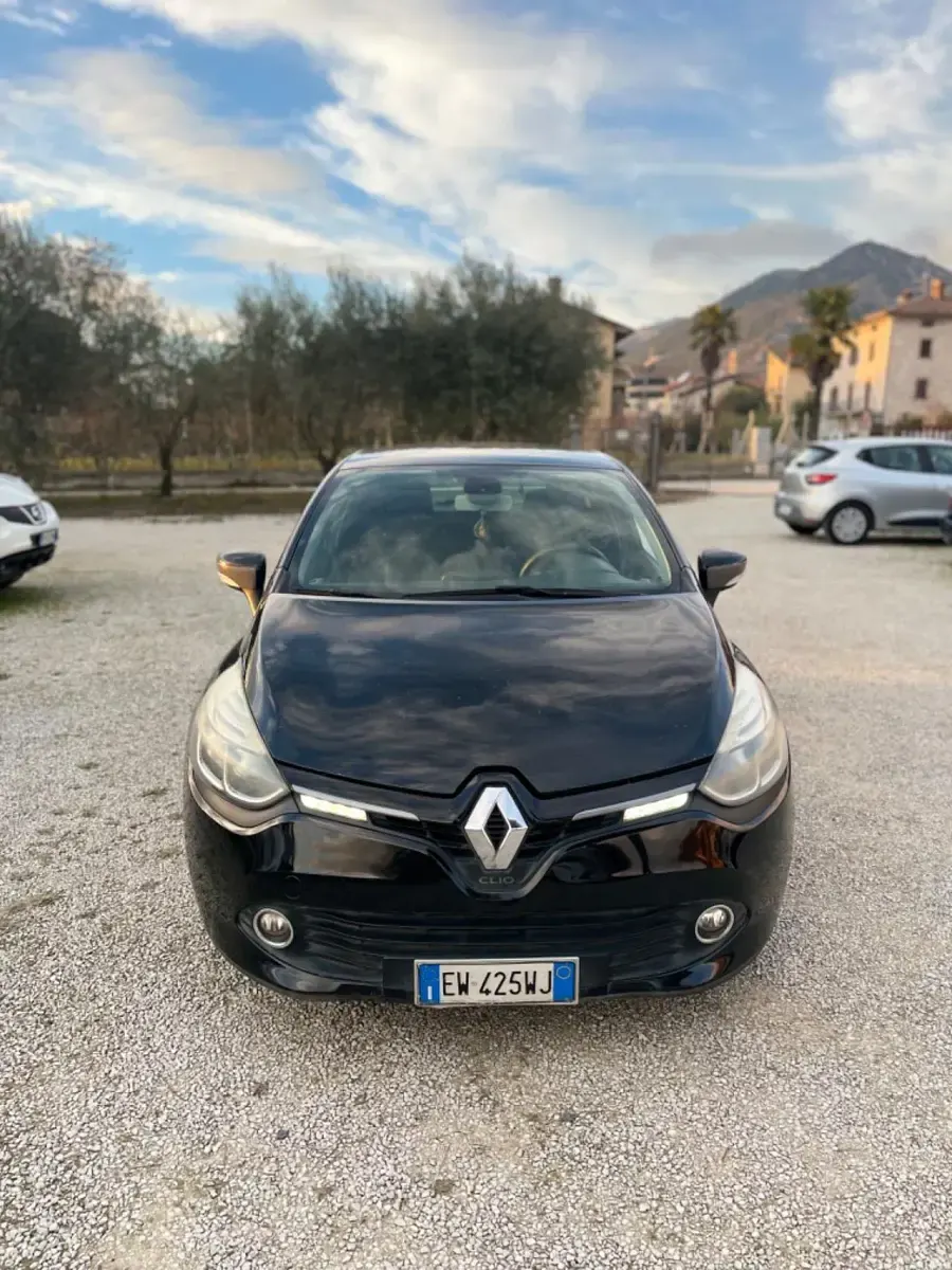 Usata Renault Clio 74 CV (54 kW) 2015 Nero Utilitaria
