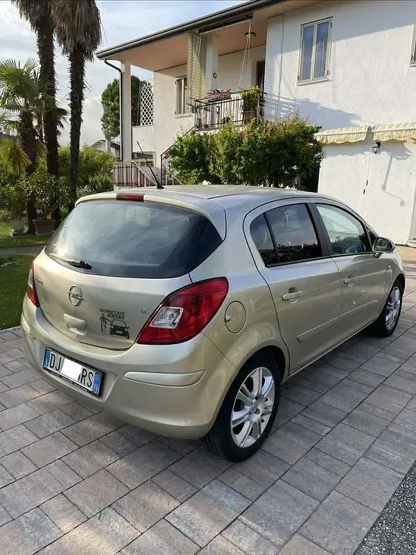 Usata Opel Corsa Cosmo 80 CV (58 kW) 2007 Utilitaria