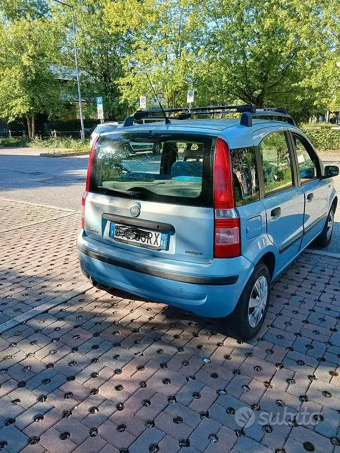 Usata Fiat Panda 69 CV (50 kW) 2005 Bluazzurro Utilitaria