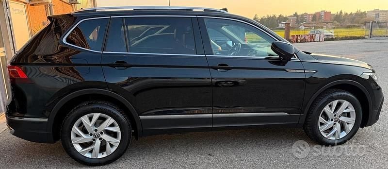 Usata VW Tiguan Allspace Elegance 150 CV (110 kW) 2023 Nero SUV