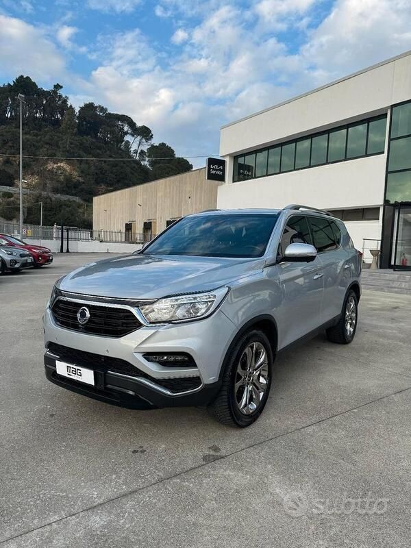 Grigio Usata 2019 Ssangyong (KGM) Rexton SUV | 25.900 € (Molto cara) - Immagine 1/4