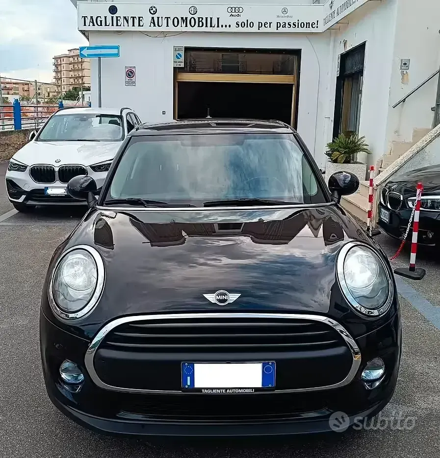 Usata Mini Cooper D Business 95 CV (69 kW) 2017 Nero Utilitaria