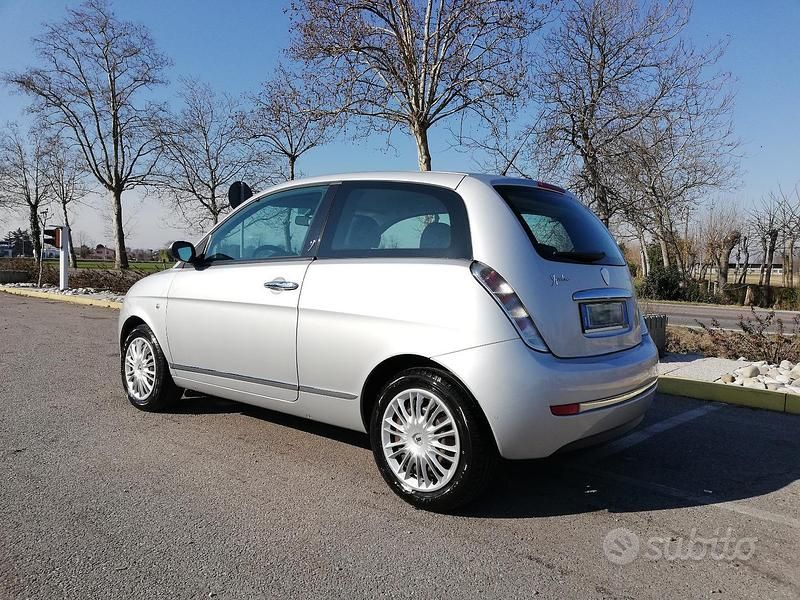 Usata Lancia Ypsilon 60 CV (44 kW) 2007 Utilitaria