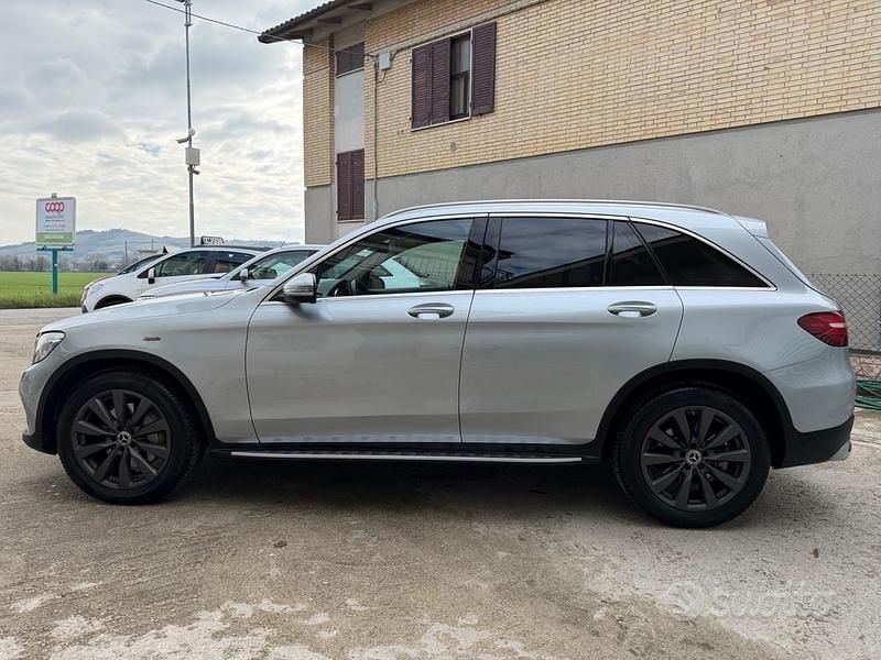 Usata Mercedes GLC250 Exclusive 204 CV (150 kW) 2018 Grigio SUV