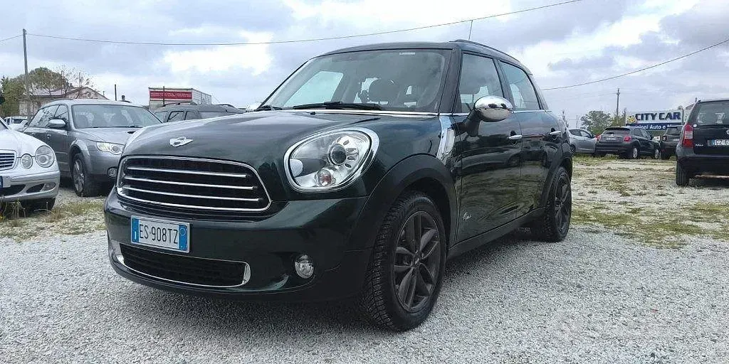 Usado Mini Cooper D Countryman 111 HP (81 kW) 2013 Verde SUV