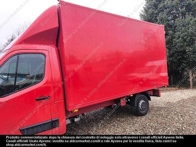 Usata Renault Master 145 CV (106 kW) 2024 Rosso Monovolume