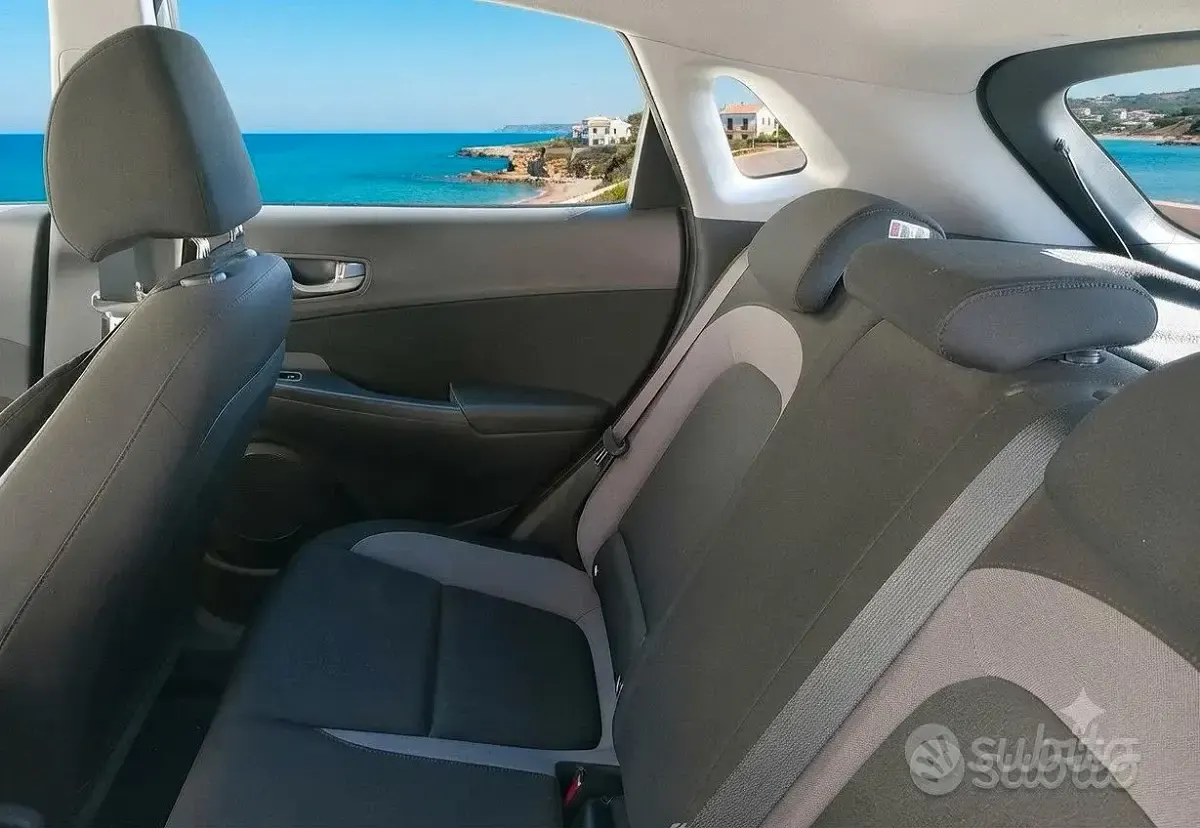 Usata Hyundai Kona Turbo 120 CV (88 kW) 2018 Grigio SUV