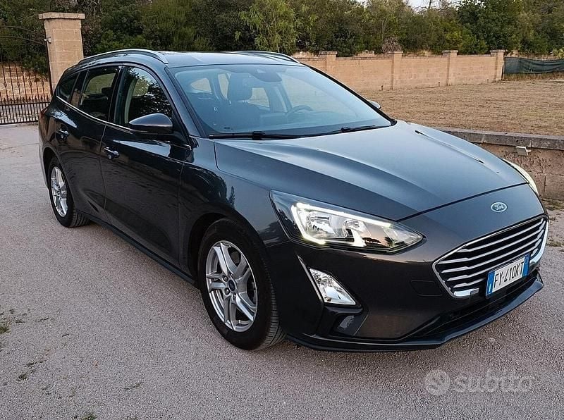 Usata Ford Focus Vignale 120 CV (88 kW) 2019 Grigio Station wagon