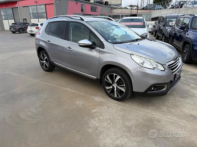Usata Peugeot 2008 Allure 100 CV (73 kW) 2016 Grigio SUV