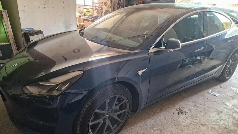 Blu Usata 2019 Tesla Model 3 Berlina | 26.000 € (Molto cara) - Immagine 1/4