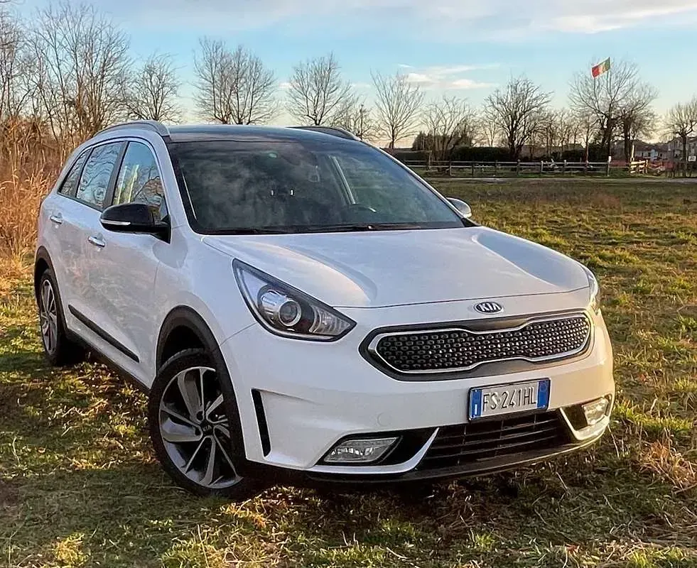 Usata Kia Niro Style 105 CV (77 kW) 2018 Bianco SUV